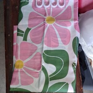 Nwt Shower Curtain With Plastic Rings Floral Pink and Green Design